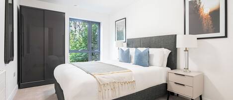 2 chambres, fer et planche à repasser, Wi-Fi gratuit, draps fournis