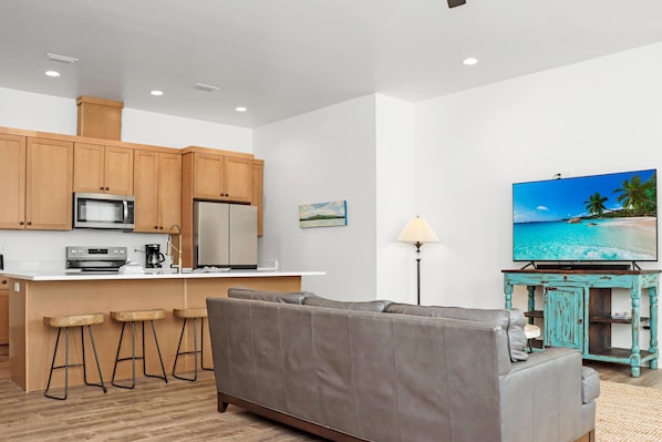 Townhome, Multiple Beds (Mint Julep) | Living area