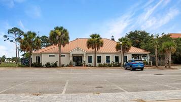 House, Multiple Beds (Mint Julep) | Exterior