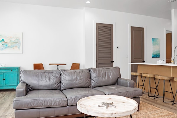 Townhome, Multiple Beds (Mint Julep) | Living area