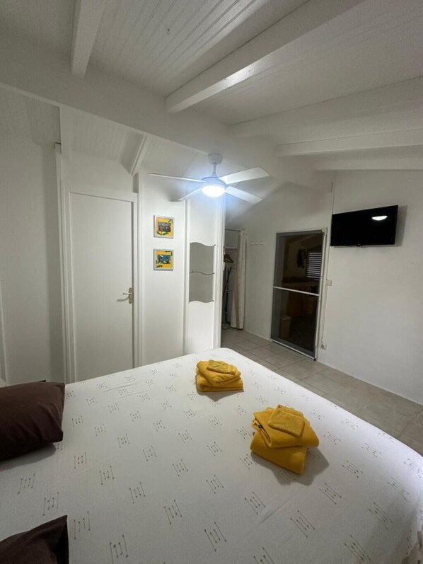 1 bedroom, iron/ironing board, WiFi, bed sheets