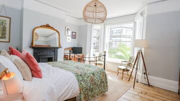 4 bedrooms, individually decorated, individually furnished, free WiFi