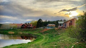 Property grounds - Awesome Cabin right off US 160 (Bayfield)