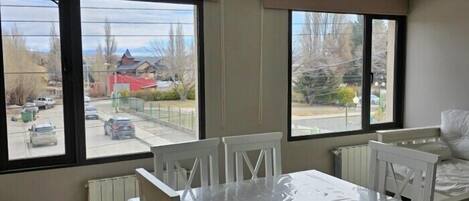 Deluxe Apartment | Living area