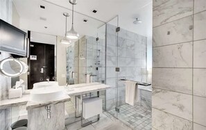 Shower, hair dryer, towels