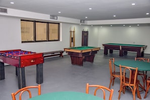 Apartment - Flat com Piscina e Lazer na Praia de Pitangueiras (Guarujá)