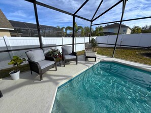 Outdoor pool - Spacious 5-bedroom Pool Villa in Southern Dunes (Haines City)