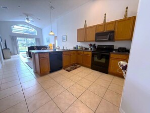 House, Multiple Beds, Pool Access, Pool View (Southern Dunes Villa with Golf Course) | Private kitchen | Coffee/tea maker, electric kettle