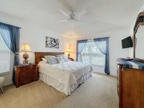 ハウス ベッド (複数台) プールアクセス プールビュー (South Facing Pool Home with Golf) | 部屋からの景観