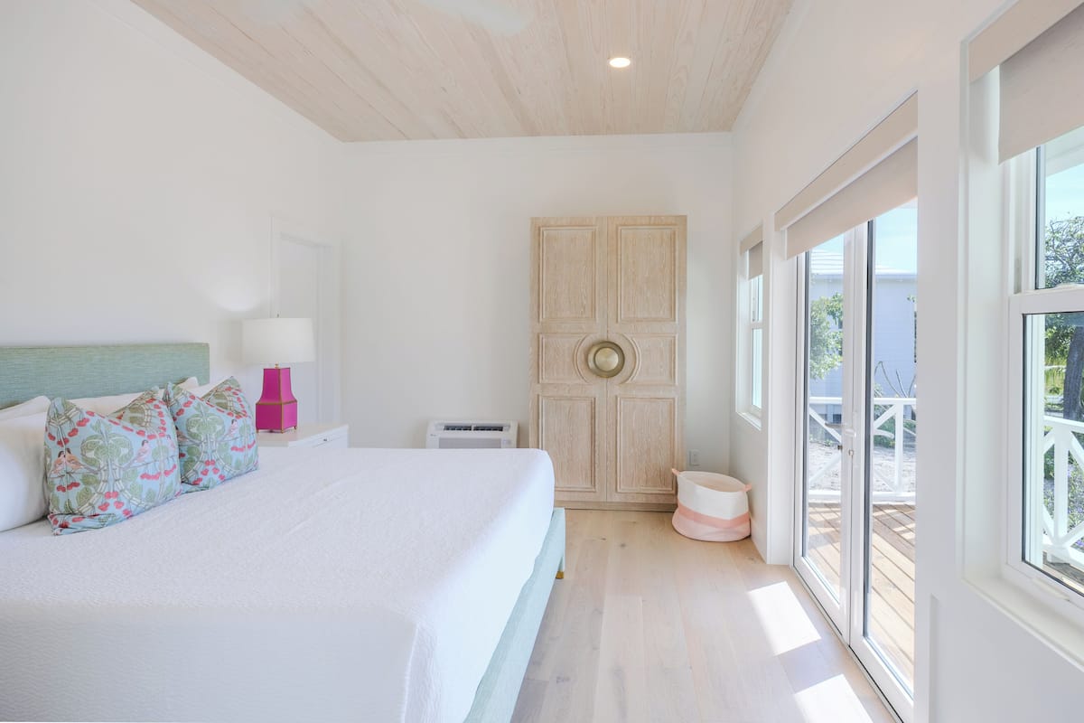 Villa, 4 soverom, bassengutsikt | Safe på rommet og wi-fi (inkludert)