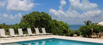 Kalopsia Seaside Villas & Marina