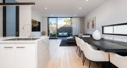 The Executive in Caulfield South