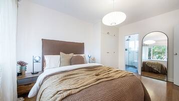 1 bedroom, iron/ironing board, free WiFi