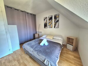 1 bedroom - Apartment 2P with balcony near the beaches (Courseulles-sur-Mer)
