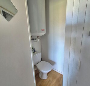 Bathroom - Apartment 2P with balcony near the beaches (Courseulles-sur-Mer)