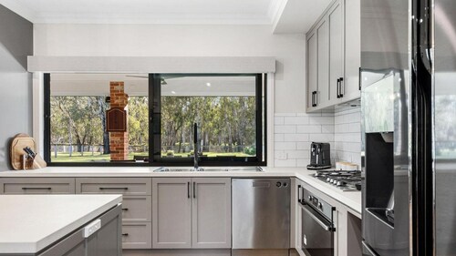 The Gums so comfortable and spacious. Room for everyone including the family pet.