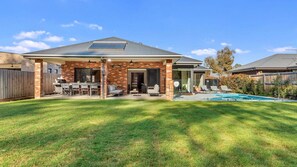 Exterior - The Gums so comfortable and spacious. Room for everyone including the family pet. (Bundalong)