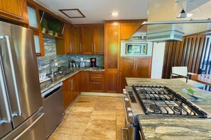 Microwave, oven, coffee/tea maker, toaster