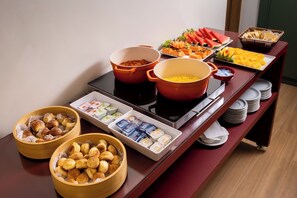 Free daily buffet breakfast - Hotel Mato Grosso Inn (Cuiabá)