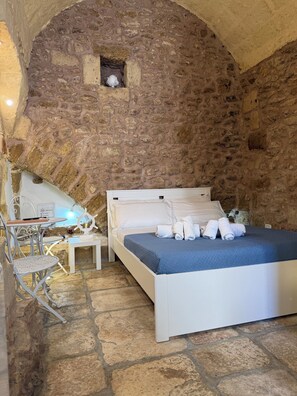 1 chambre, Wi-Fi gratuit, draps fournis