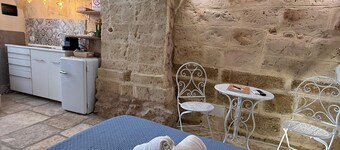 Agrimi B&B in the heart of Mesagne, castle view and breakfast included