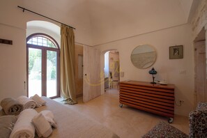 3 chambres, fer et planche à repasser, Wi-Fi gratuit, draps fournis