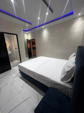 3 chambres, bureau, fer et planche à repasser, Wi-Fi gratuit