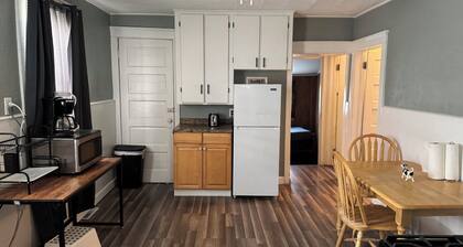 Cozy 3-bedroom with AC in Erie Pa. located near the bayfront convention center.