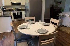 Dining - The Owl and Magnolia (Dothan)