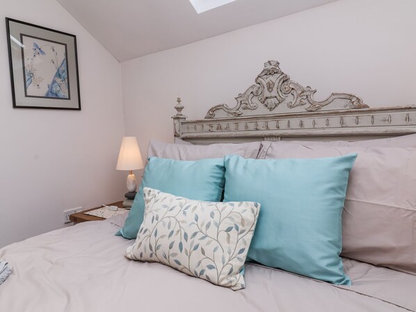 3 bedrooms, individually decorated, individually furnished, free WiFi