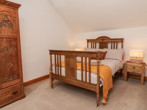 3 bedrooms, individually decorated, individually furnished, free WiFi