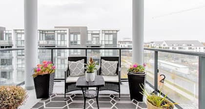 Luxurious 2-Bed, 2-Bath Furnished - 5 Star Resort