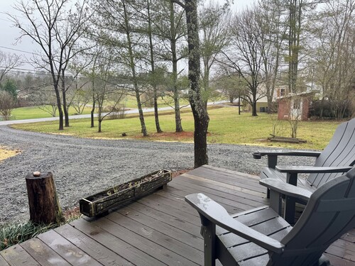 1-bedroom apartment in Mills River, NC-Close to hiking, breweries, dog friendly