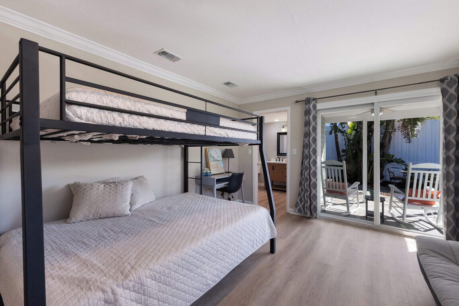 3 habitaciones, wifi gratis y ropa de cama 