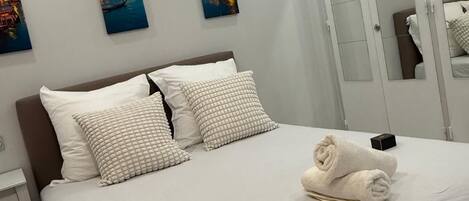 1 bedroom, iron/ironing board, WiFi, bed sheets