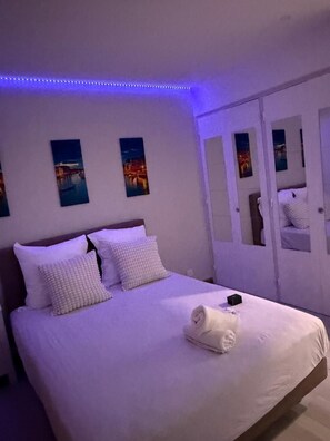 1 bedroom, iron/ironing board, WiFi, bed sheets