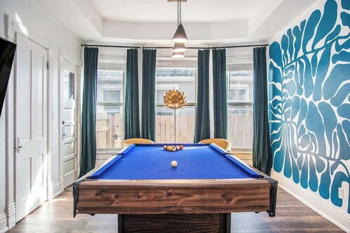 The Swim Spa Spot Near Downtown!