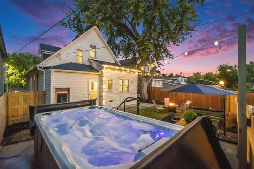Boutique 5BR Retreat | 14ft Swim Spa + Pool Table