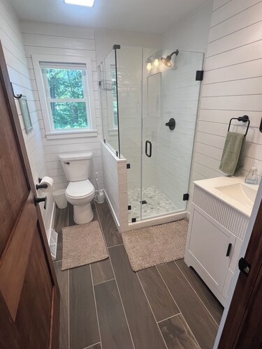 Cozy 2-bedroom cabin in the beautiful Northwoods on Lac Courte Orielles Lake!