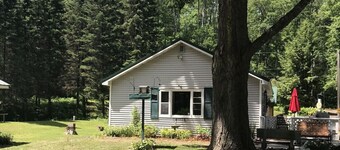 Cozy 2-bedroom cabin in the beautiful Northwoods on Lac Courte Orielles Lake!