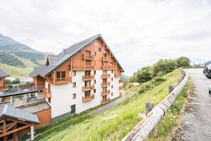 Esterni