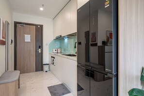 Placa de cocina y utensilios de cocina