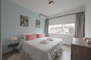 2 多间卧室、熨斗/熨衣板、WiFi、床单