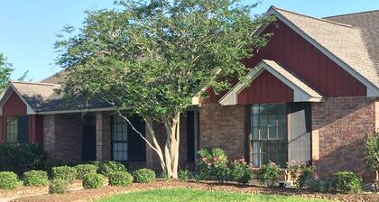 3BR house; River Ranch House part of River Rendezview, Dido's & the Yellowstone