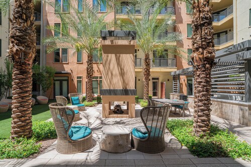 Boulevard Stays Modern Roosevelt Row Suite 1BR Pool, Gym 1