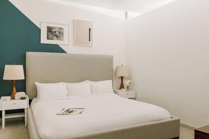 1 bedroom, iron/ironing board, WiFi, bed sheets - Boulevard Stays Modern Roosevelt Row Suite 1BR Pool, Gym 1 (Phoenix)