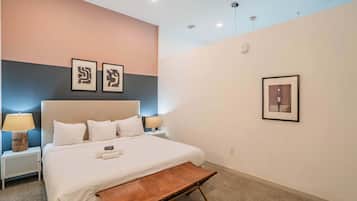 1 habitación, tabla de planchar con plancha, wifi y ropa de cama