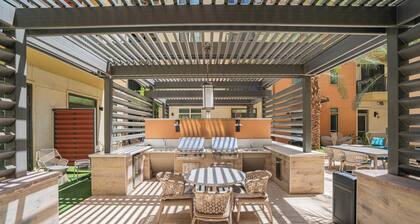 Boulevard Stays Modern Roosevelt Row Suite 2BR Pool, Gym 6