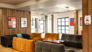 Zona de estar del vestíbulo