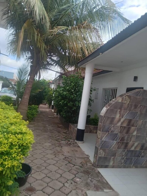 Deluxe Bungalow, Patio, Garden View | Terrace/patio